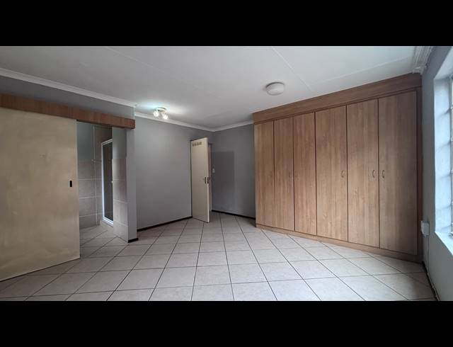 5 BEDROOM HOUSE TO LET IN STONEHENGE